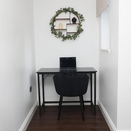 Apartamento Watford Luxury 1 Bed Flat - Free Parking Exterior foto